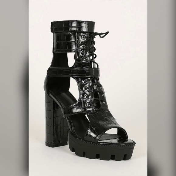 ☠️ Last Pair!!! Cage Booties - Picture 3 of 4